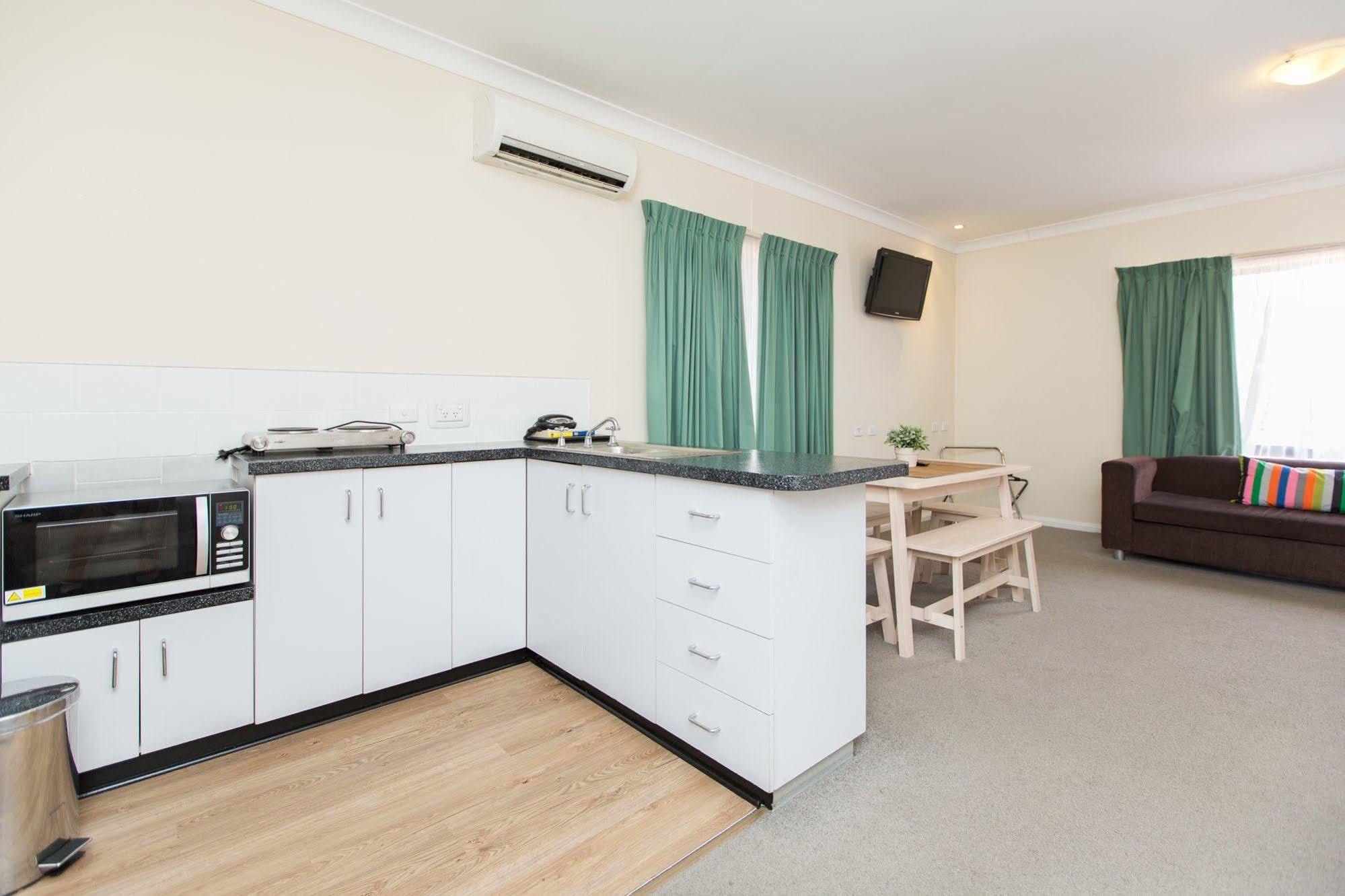 Lincoln Cottage Motor Inn Wagga Wagga Ngoại thất bức ảnh