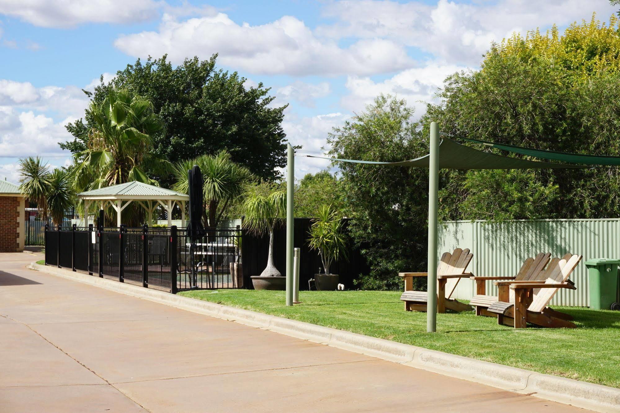 Lincoln Cottage Motor Inn Wagga Wagga Ngoại thất bức ảnh